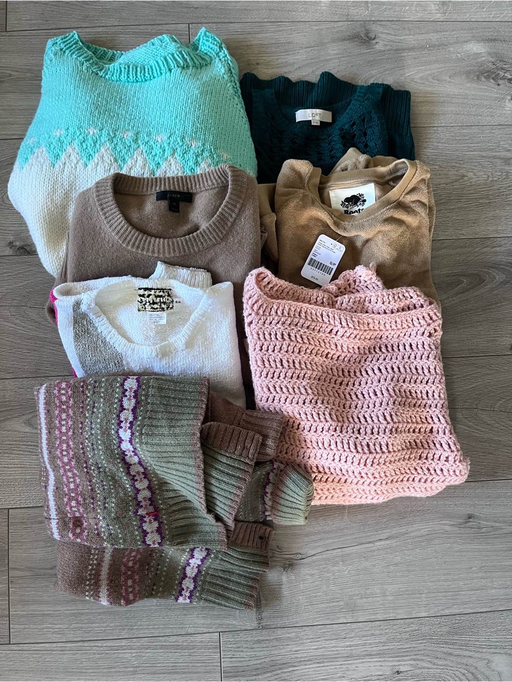Women's Sweater Lot — Mint, Dark Green, Beige, Pink, Cream